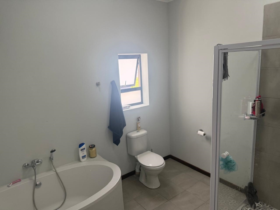 5 Bedroom Property for Sale in Stilbaai Oos Western Cape